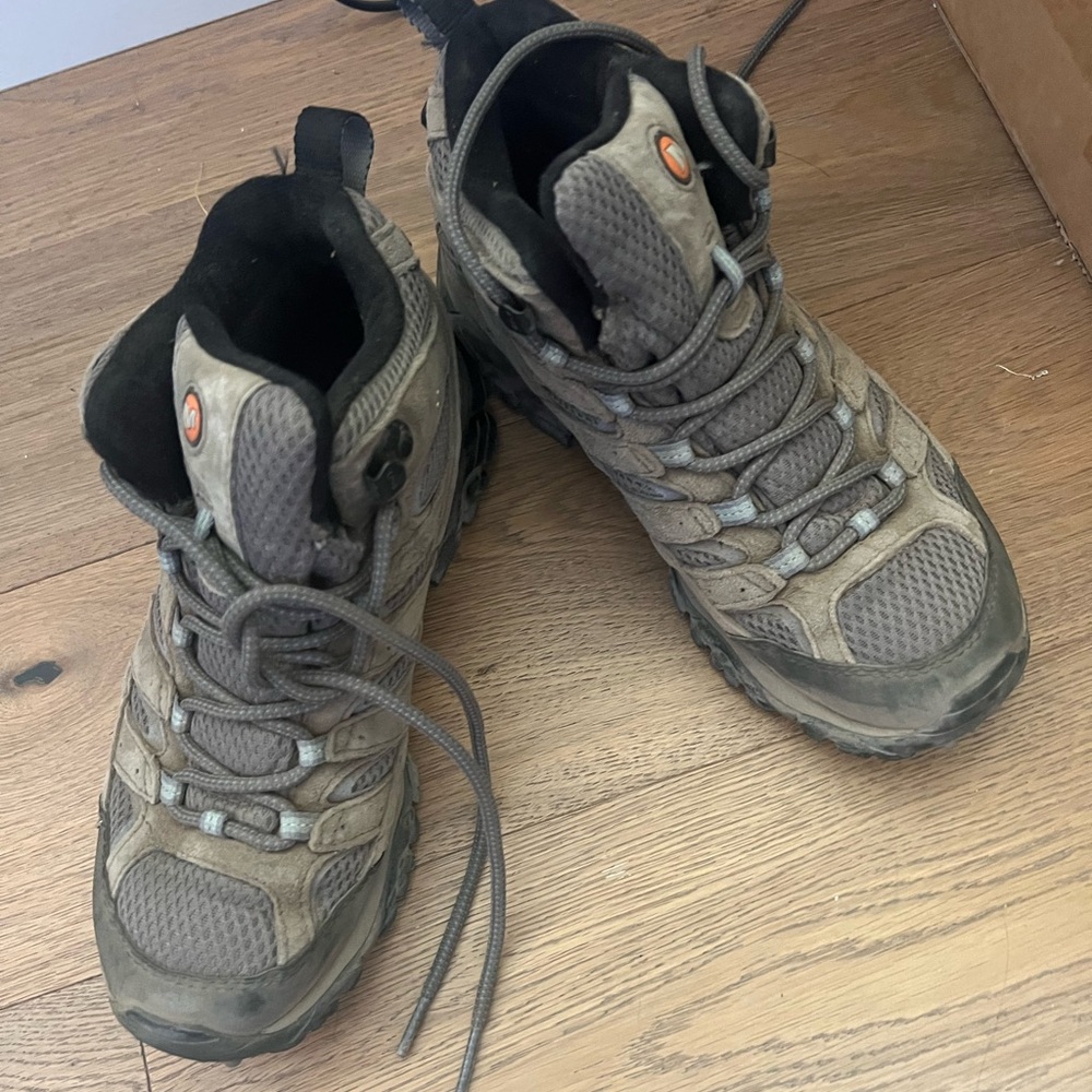 Merrell Hiking Boots 7.5
